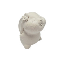 Гипсовая фигурка "Влюбленная зайкa с цветочком" h 6cm, CM*