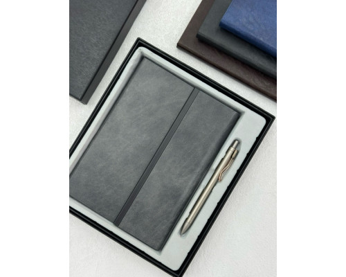 Set agenda nedatata cu magnet + pix in cutie, 4 culori, S19-71 (40)