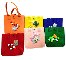 Geanta pentru copii 18х26x12 cm, fetru cu pompoane, asorti, S18-8