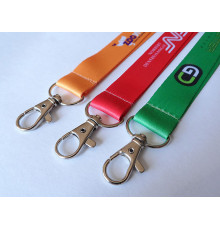 Siret pentru ecusoane rosu