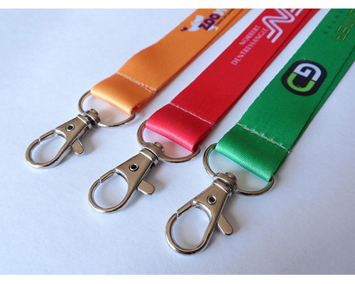 Siret pentru ecusoane rosu