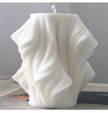 Lumanare parfumată Neuniformă mare 12.5x9cm (diverse culori și arome) SA12