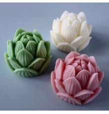 Lumanare parfumată Nufăr 6.5x6.5cm (diverse culori și arome) SA14