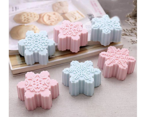 Ароматическая свеча Снежинка 8x3см (различные цвета и запахи) SA54